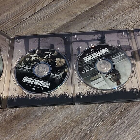 Band of Brothers DVD 6 disc set Opened but never watched - Picture 7 of 11